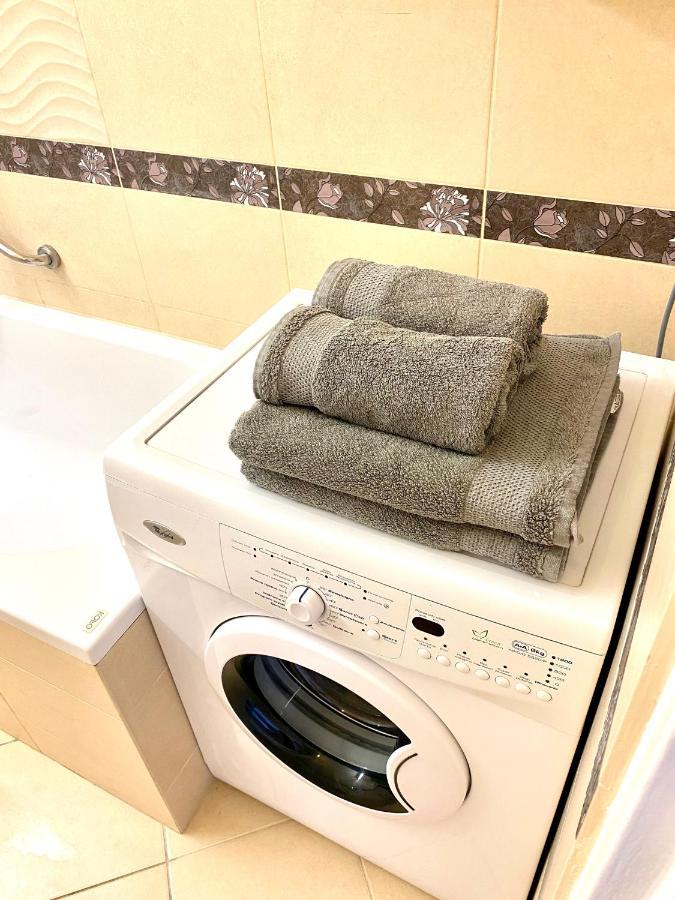 Apartament II Glamour Work&Relax, Obok Areny Gliwice, Fvアパートメント エクステリア 写真